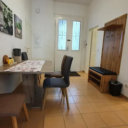 Gorgeous Viennese Apartment 10 Min To City Center Exterior photo