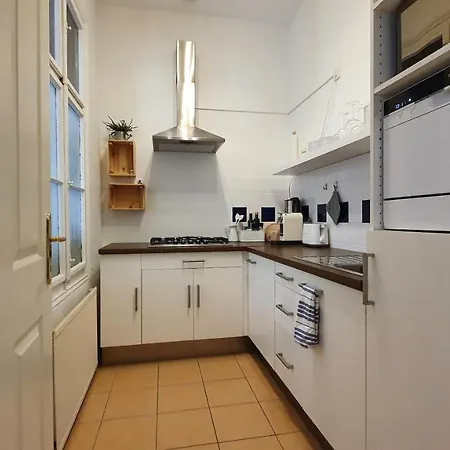 Gorgeous Viennese Apartment 10 Min To City Center Exterior photo