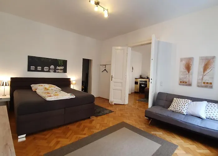 Gorgeous Viennese Apartment 10 Min To City Center